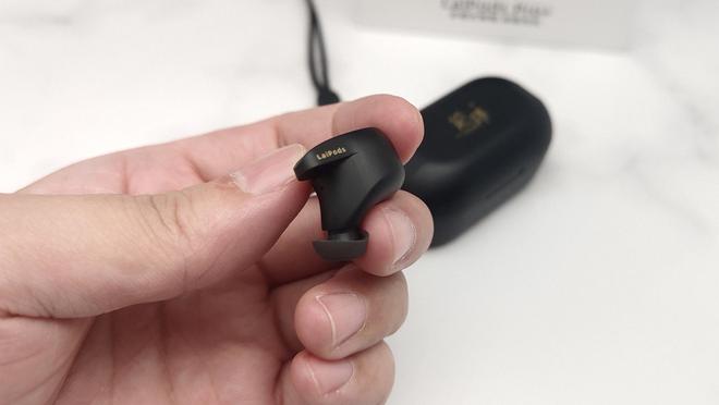 的蓝牙耳机排行：让你生活变得更安静！爱游戏ayx过年好物推荐这3款值得买(图2)